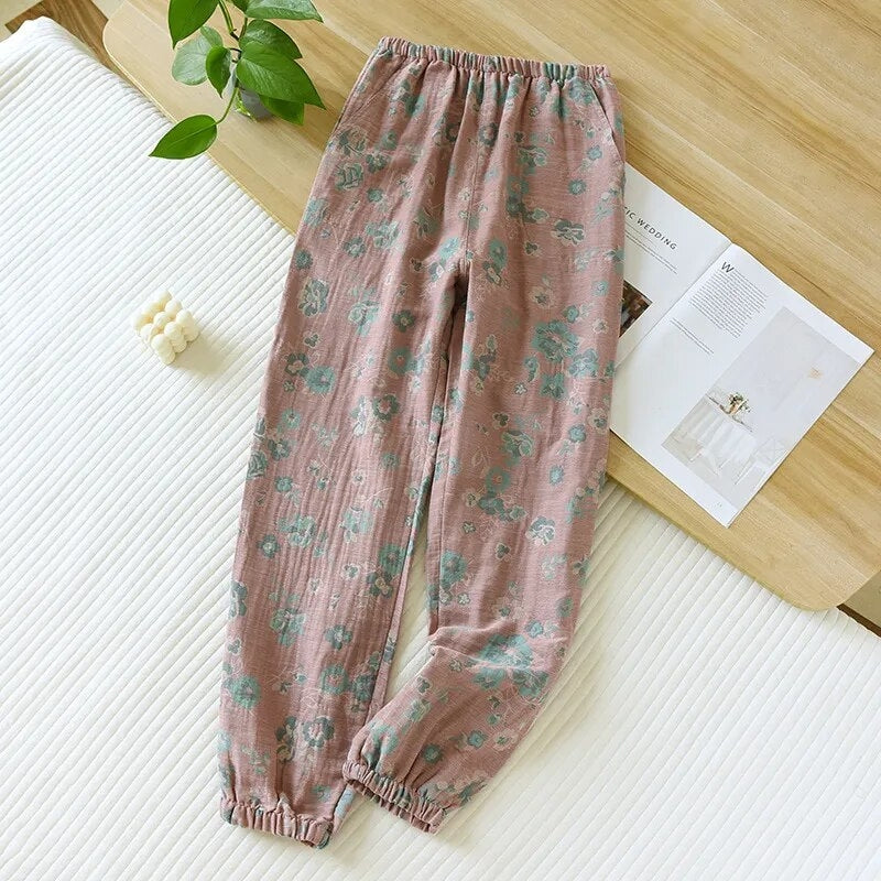 Pantalon de pyjama pour femme à motifs fleuris disponible en deux variantes