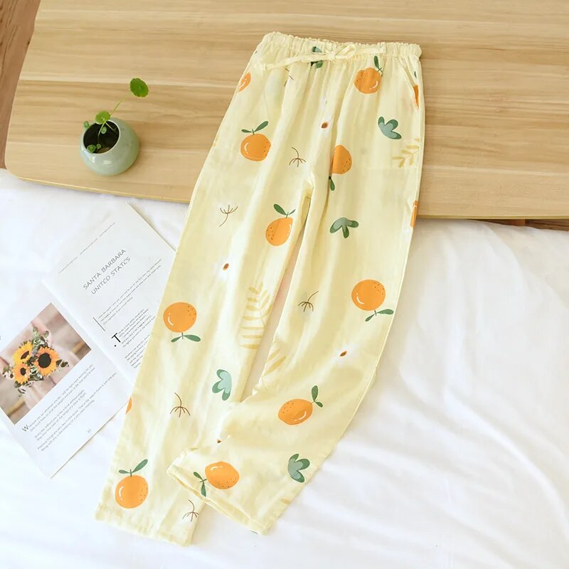 Pantalon de pyjama pour femme à motifs de fruits disponible en deux variantes