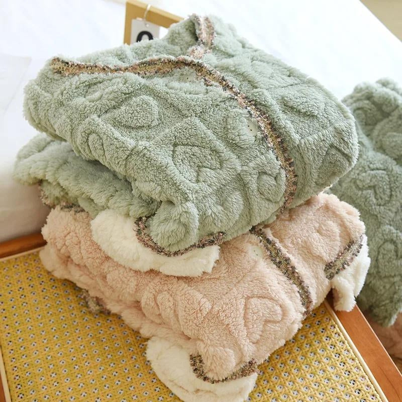 Pyjama en pilou vert motifs coeurs