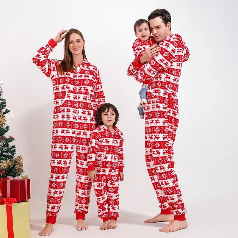 Pyjama Noël assorti famille rouge à motifs