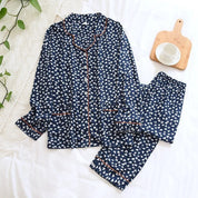 Pyjama satin bleu marine motifs coeurs
