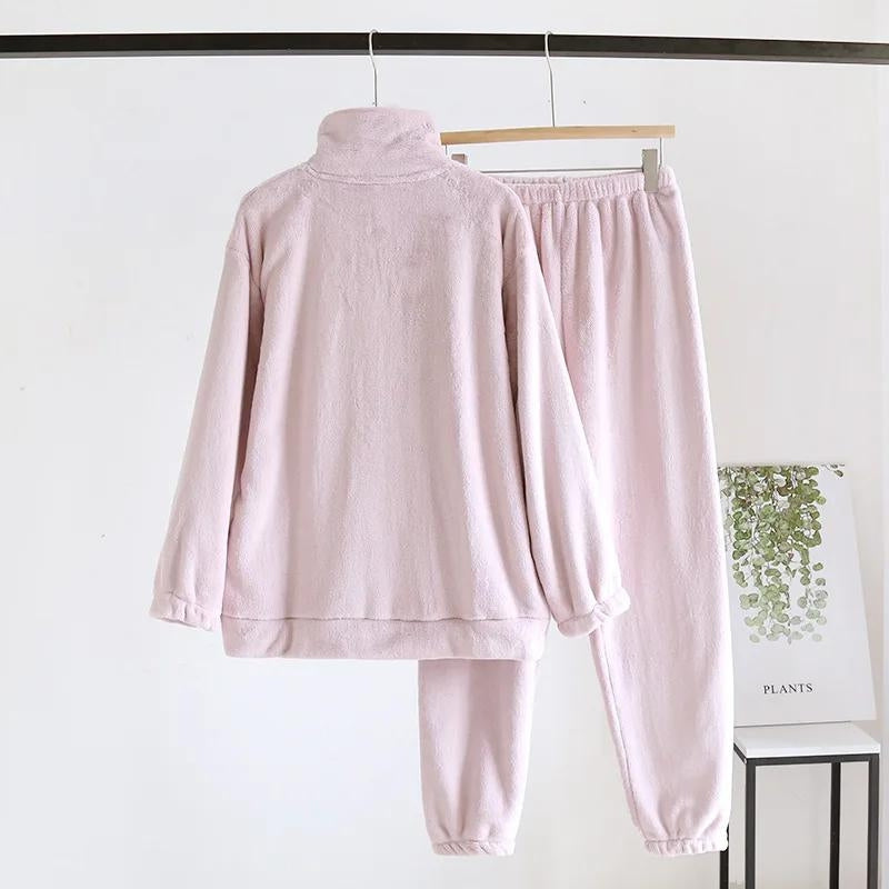 Pyjama en matière velours pour femme de couleur rose
